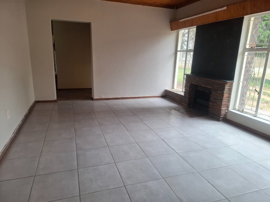 To Let 4 Bedroom Property for Rent in Presidentia Free State